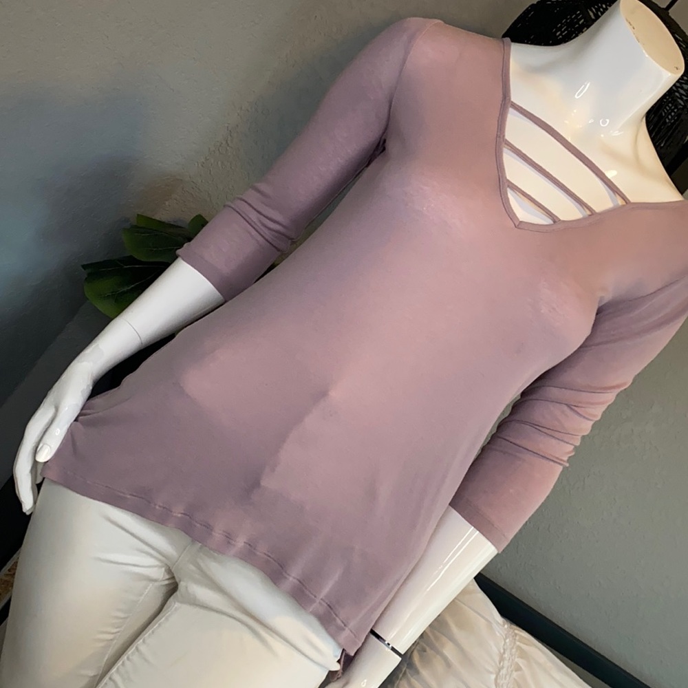 Cute 3/4 sleeve purple top